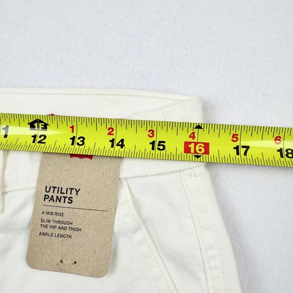 Levi's Women's Stretch White Utility Ankle Pants Size 30x27 Mid Rise Slim NWT - Picture 9 of 12